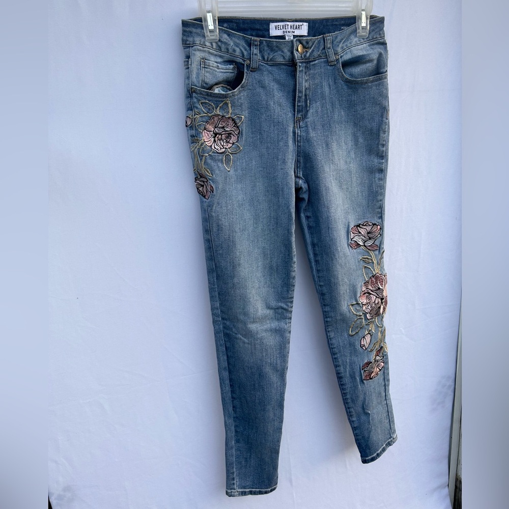 Velvet Heart Rosita Mid- Rise Skinny Embroidered Jeans.Blue Floral. Size 27